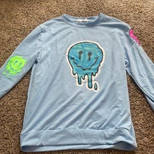 neon smiley face light crew neck